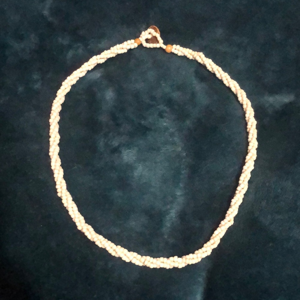 Vintage White Beaded Necklace